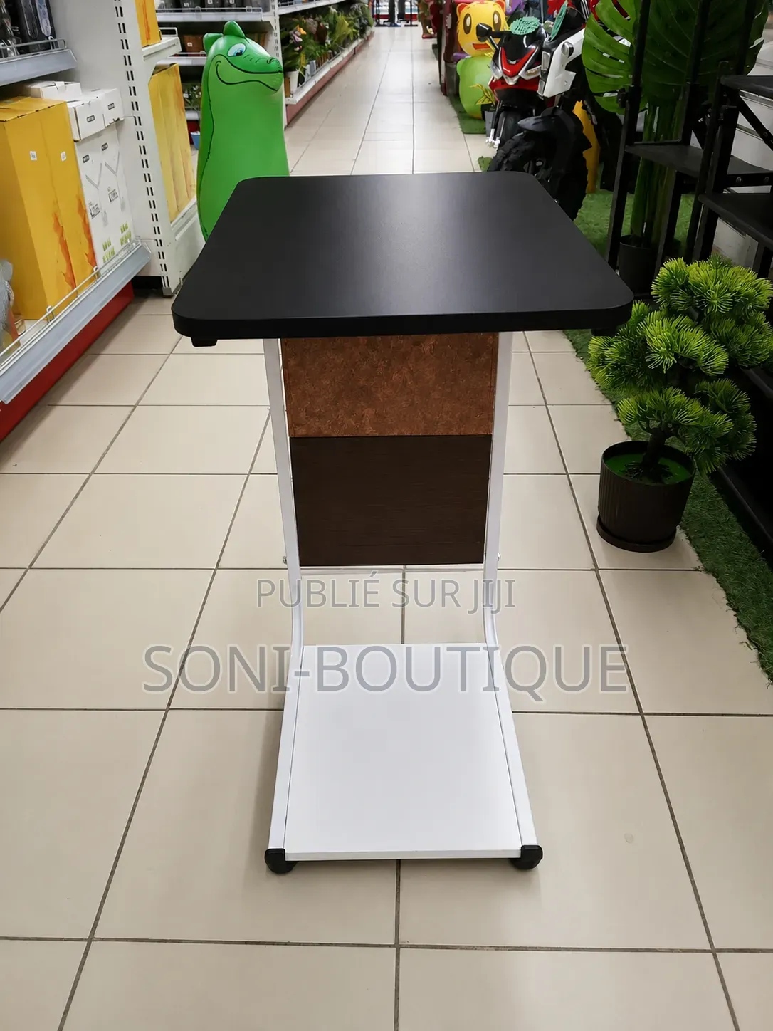 Table De Coin Ou À Manger Personnelle