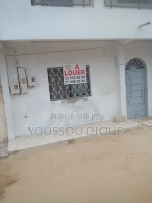 6chbre Appartement dans Planète Services, Grand Yoff à Louer