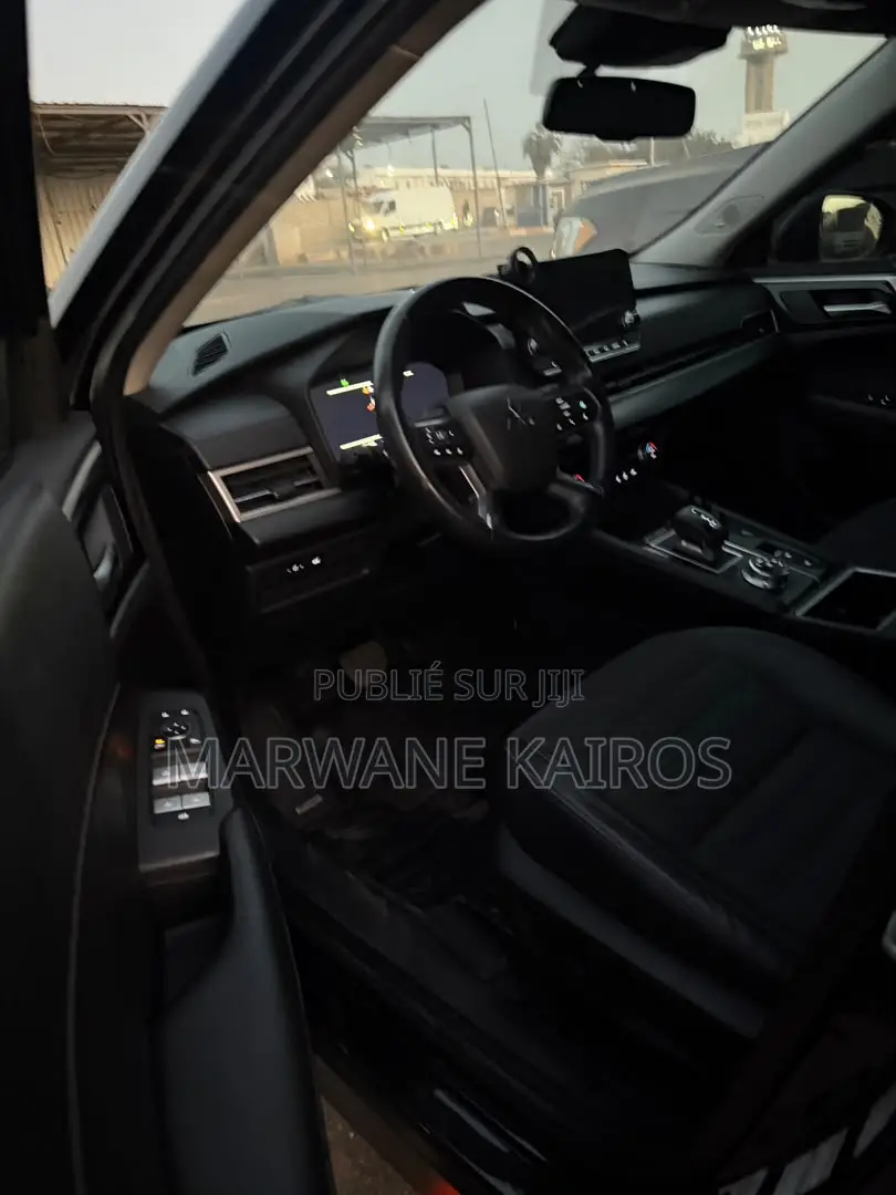 Mitsubishi Outlander 2022 Noir