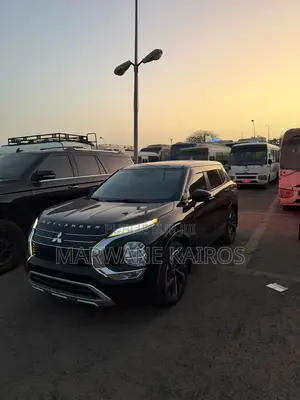 Mitsubishi Outlander 2022 Noir