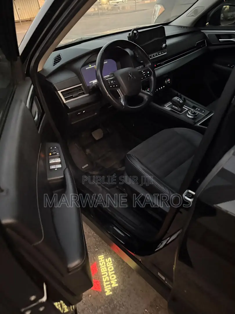 Mitsubishi Outlander 2022 Noir