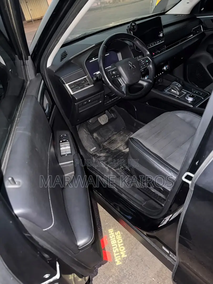 Mitsubishi Outlander 2022 Noir