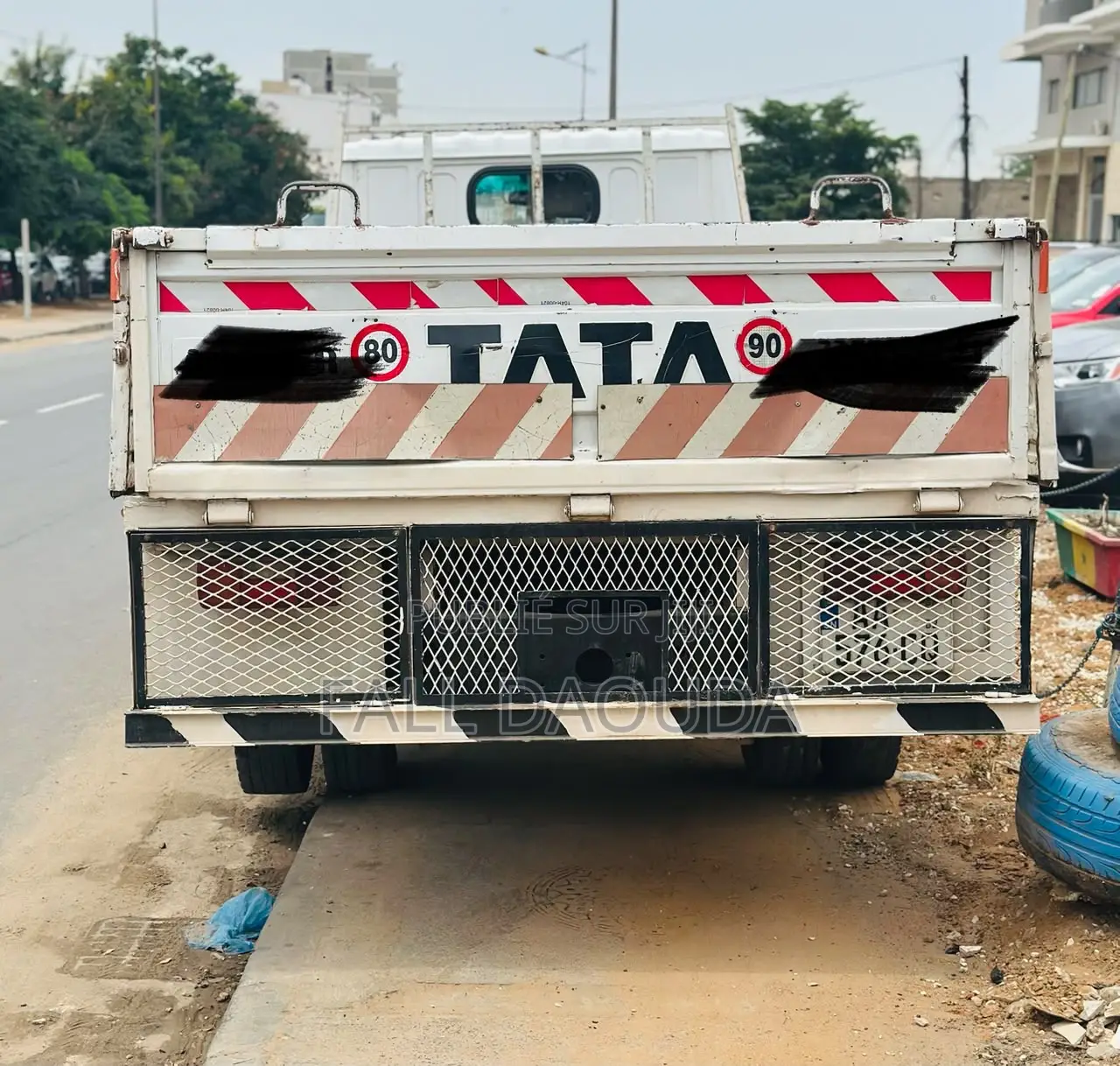 *M Tata* *Année 2020* *Diesel Manuel* *3tonne* *Intérieur Tissu*