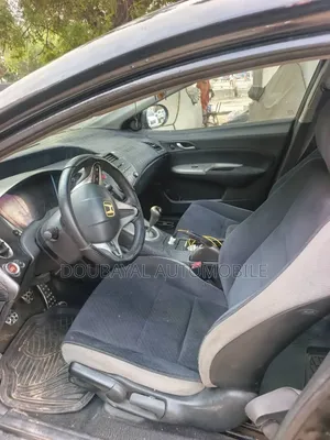 Honda Civic 2010 Noir Mat