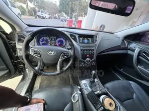 Hyundai Grandeur 2016 Noir