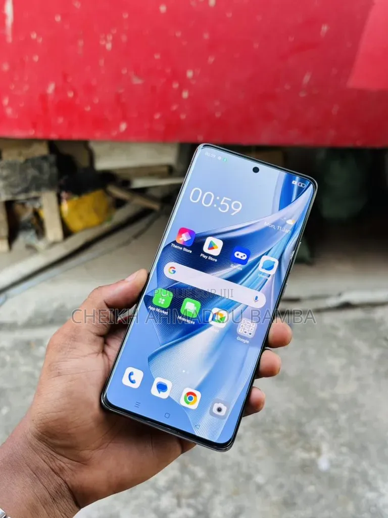 Nouveau Oppo Reno10 Pro 256 GB Violet