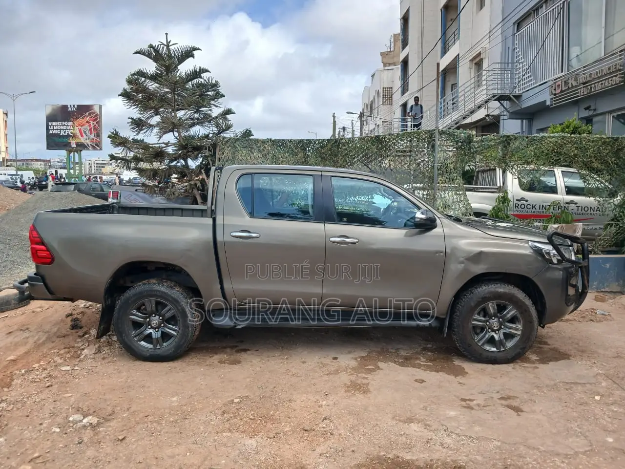 Toyota Hilux 2023 Gris