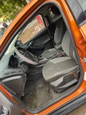 Ford Focus 2014 Orange