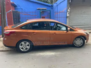 Ford Focus 2014 Orange