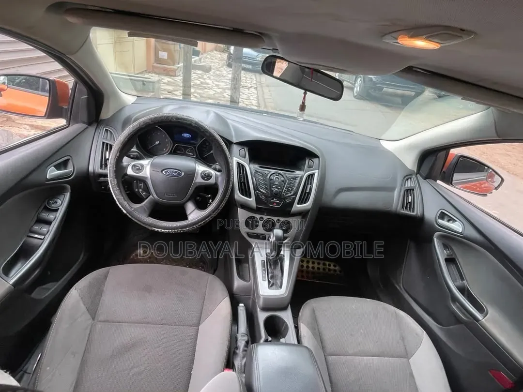 Ford Focus 2014 Orange