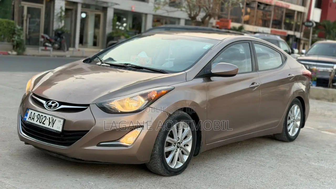 Hyundai Elantra 2016 Marron