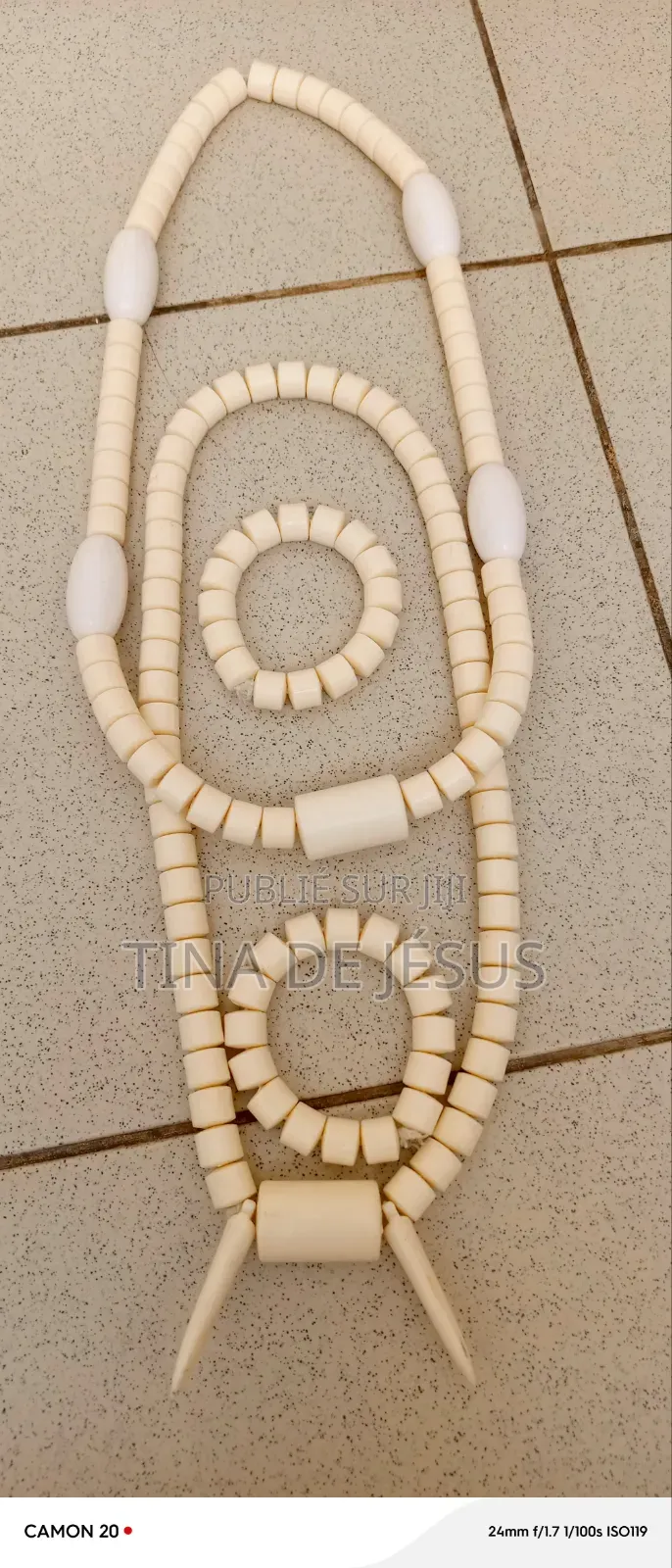 Collier Nigérians