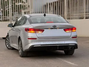 Kia Optima 2019 Gris