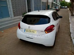Peugeot 208 2018 Blanc