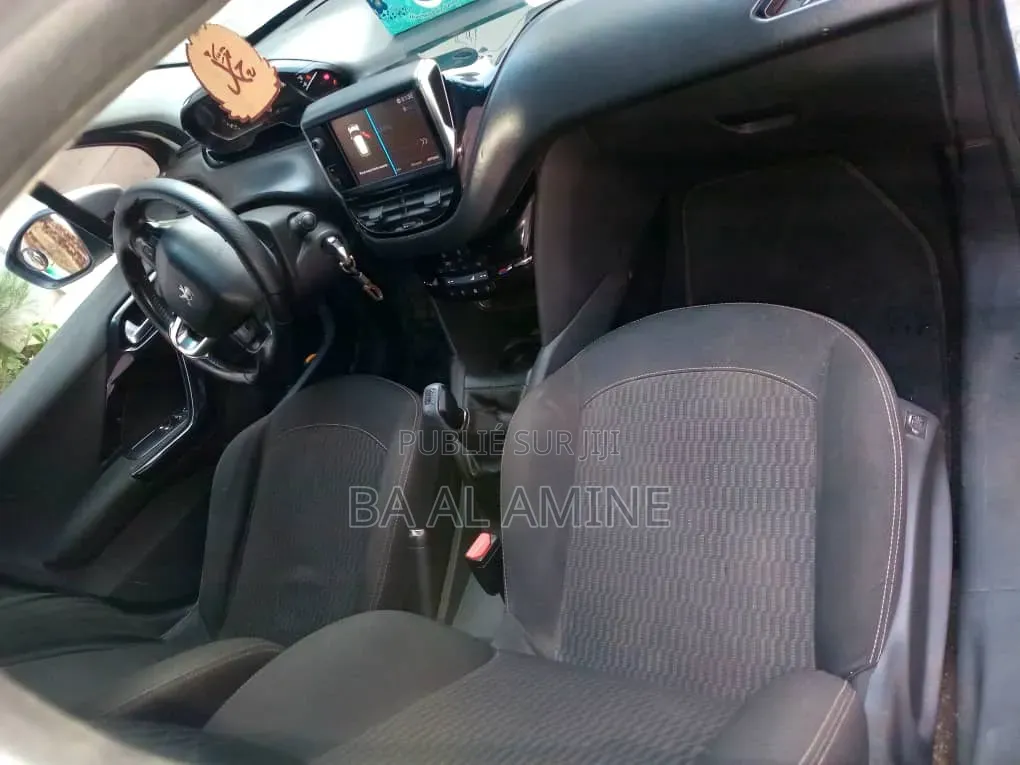 Peugeot 208 2018 Blanc