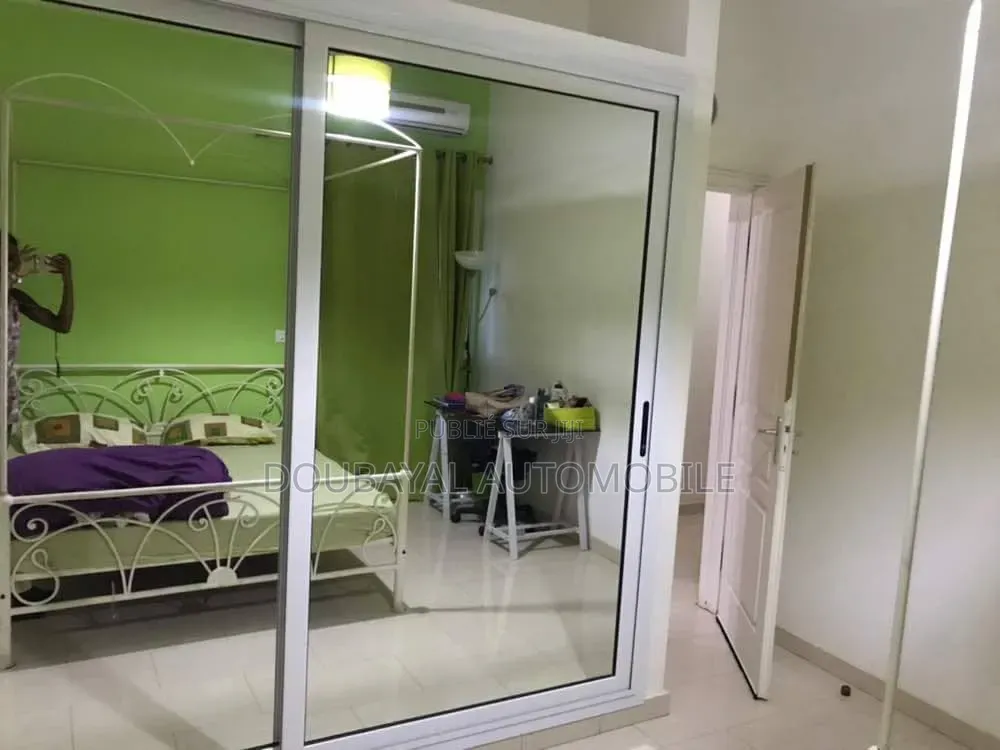 Meublé 7chbre Villa dans Saly, Thiès Sud à Vendre