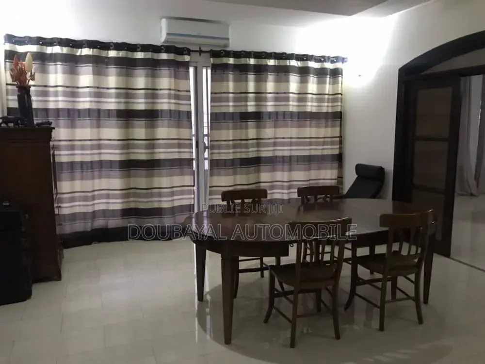 Meublé 7chbre Villa dans Saly, Thiès Sud à Vendre