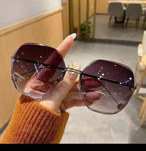 Lunette De Soleil Sunglass by YMA ADAM