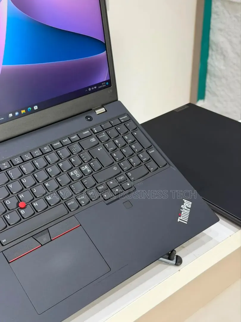 Nouveau Ordinateur portable Lenovo Autre 8GB Intel Core i5 SSD 256GB