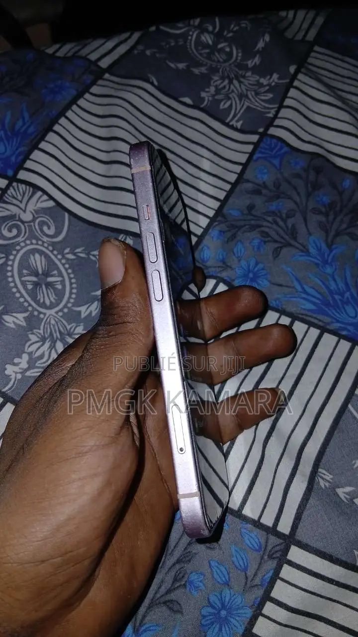 Apple iPhone 15 128 GB Rose