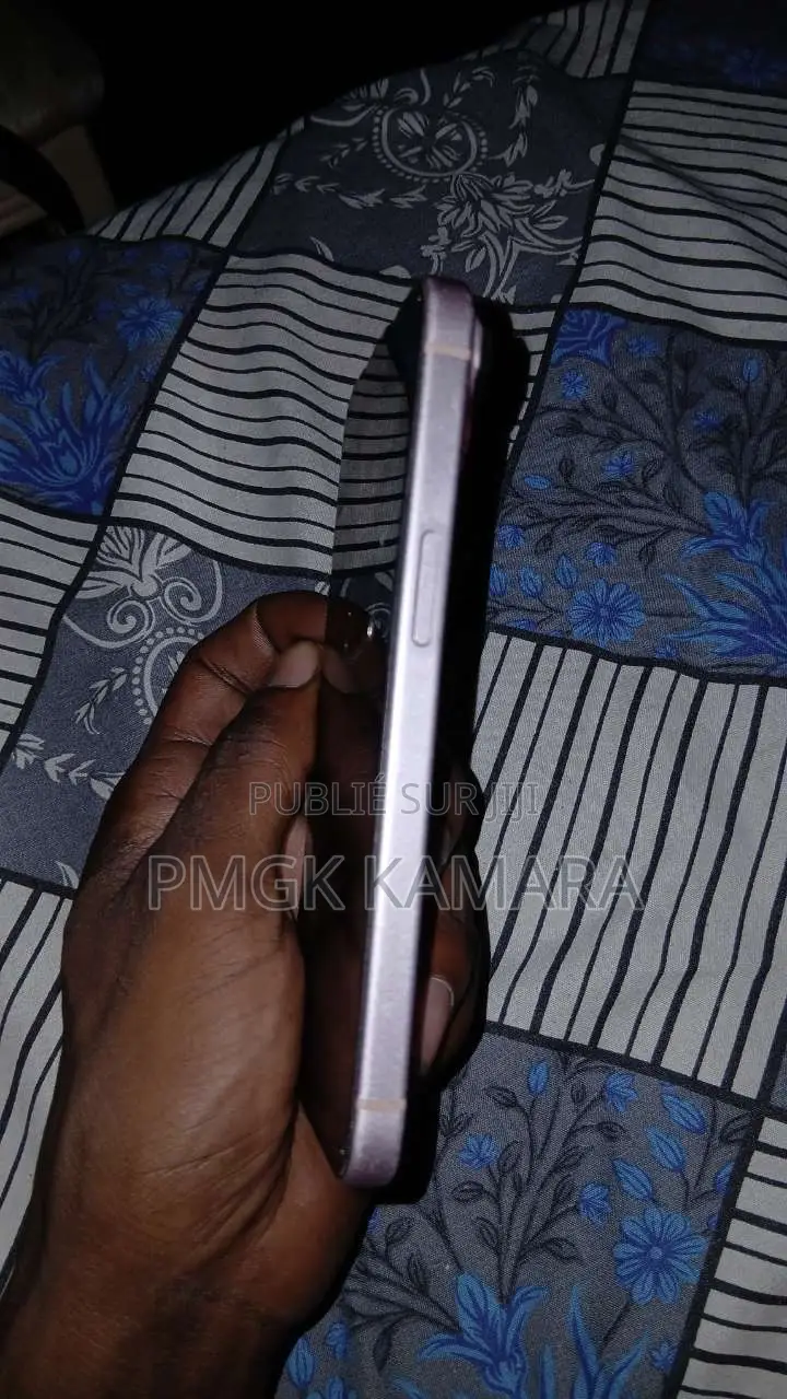Apple iPhone 15 128 GB Rose