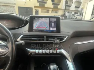 Peugeot 5008 2018 Doré