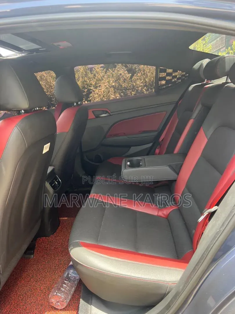 Hyundai Avante 2018 Bleu