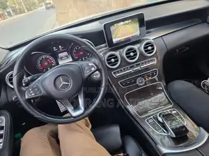 Mercedes-Benz C300 Base 4Matic Sedan AWD (2.0L 4cyl 7A) 2016 Gris