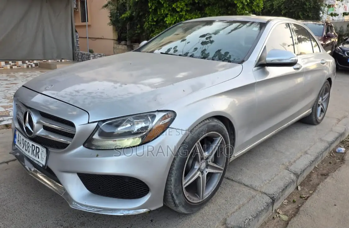 Mercedes-Benz C300 Base 4Matic Sedan AWD (2.0L 4cyl 7A) 2016 Gris
