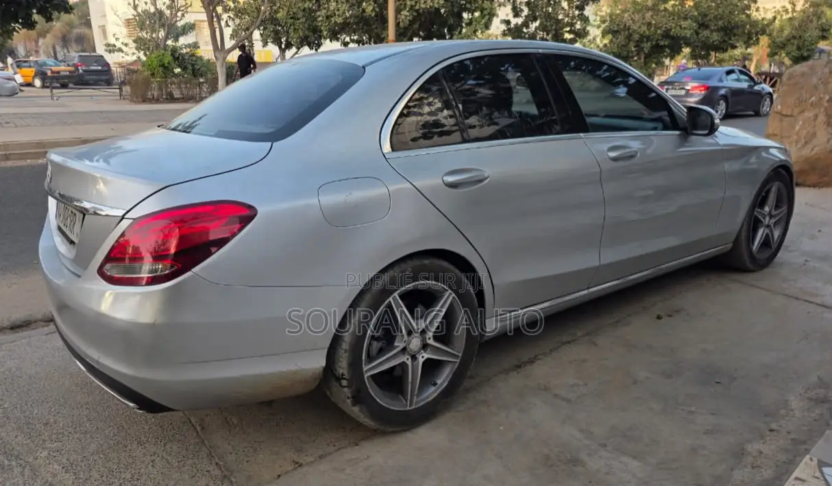 Mercedes-Benz C300 Base 4Matic Sedan AWD (2.0L 4cyl 7A) 2016 Gris
