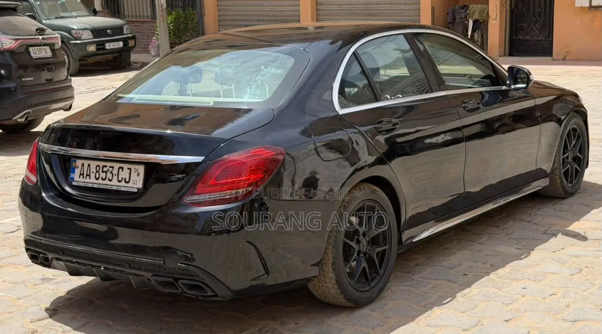 Mercedes-Benz C220 Base 2015 Noir