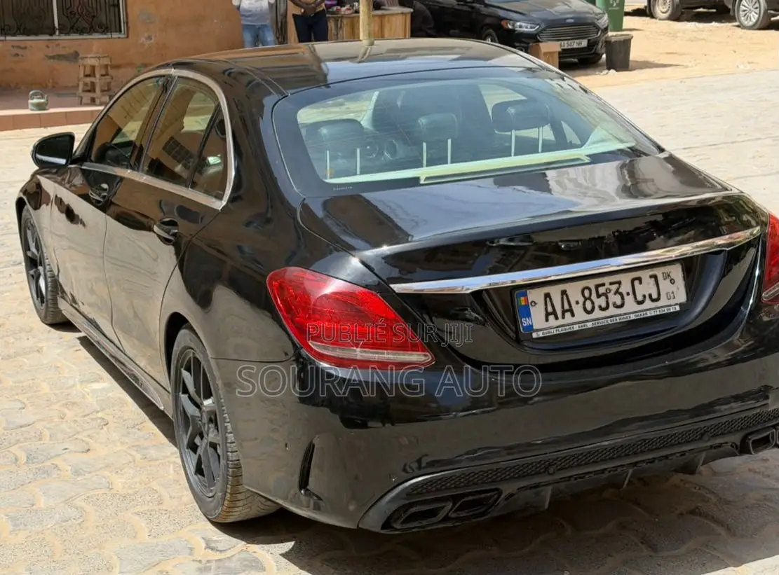 Mercedes-Benz C220 Base 2015 Noir