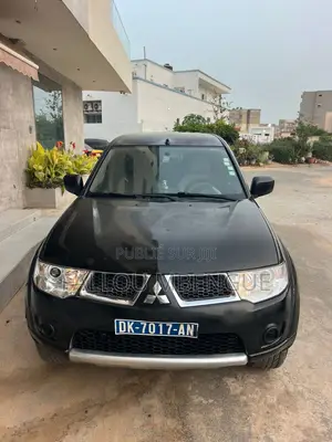 Mitsubishi Pajero Sport 2012 Noir