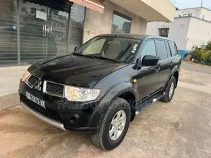 Mitsubishi Pajero Sport 2012 Noir