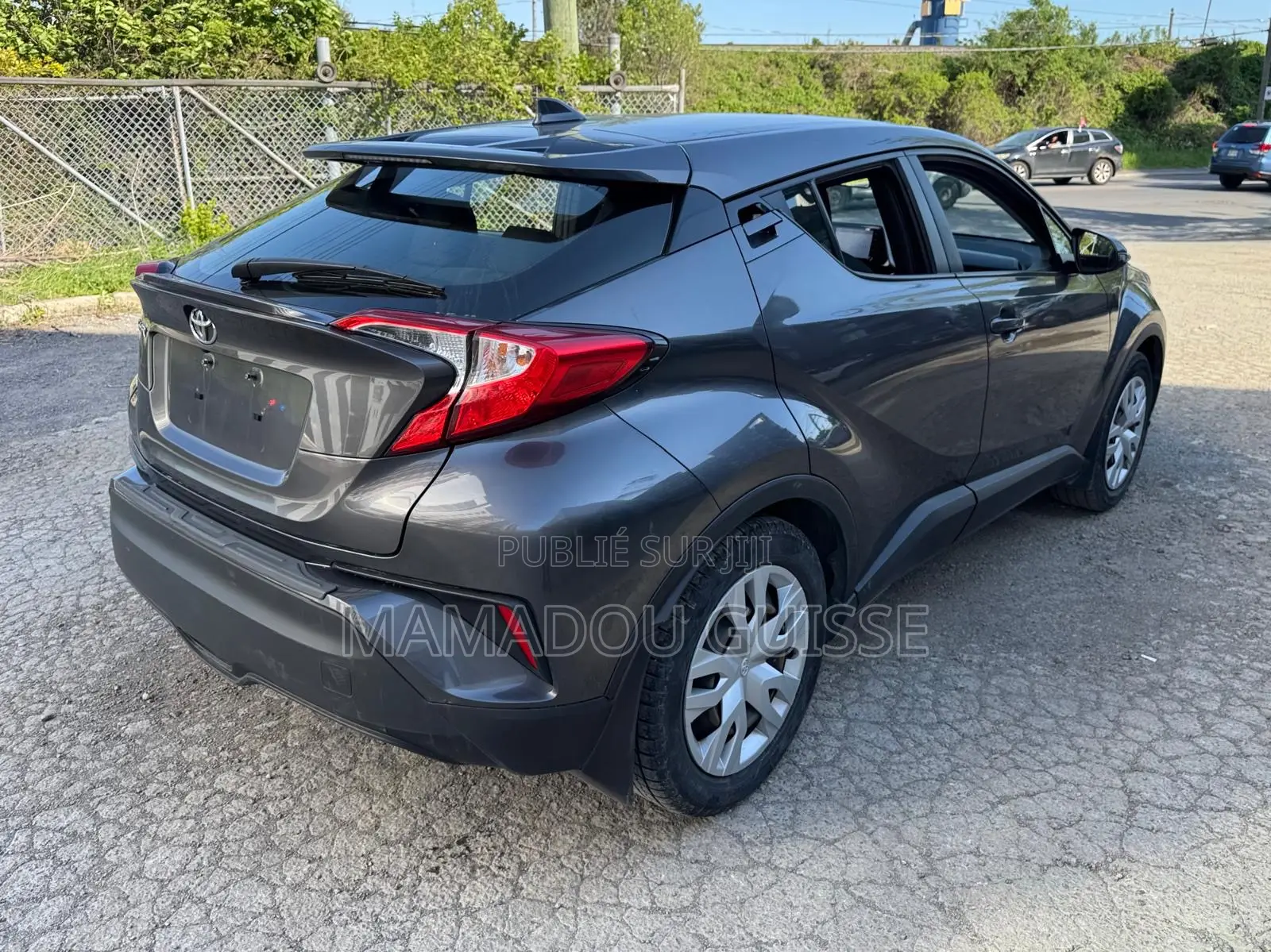 Toyota C-HR XLE 2021 Gris