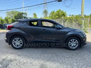 Toyota C-HR XLE 2021 Gris