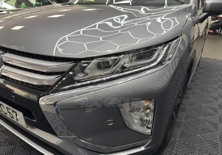 Mitsubishi Eclipse Cross 2019 Gris