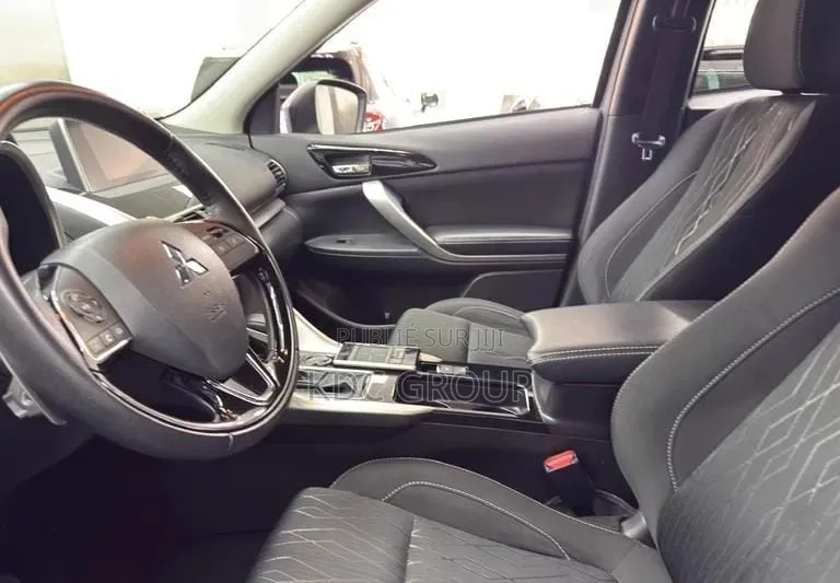 Mitsubishi Eclipse Cross 2019 Gris