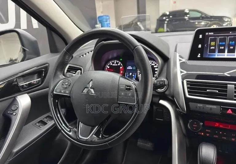 Mitsubishi Eclipse Cross 2019 Gris