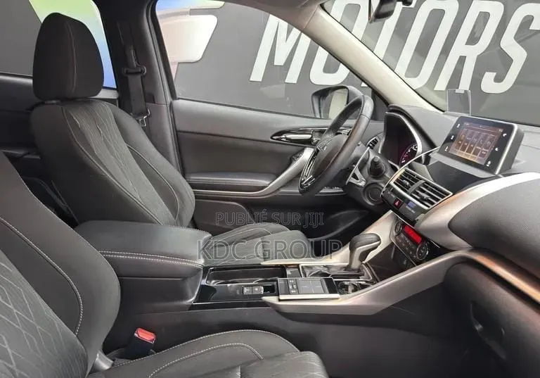 Mitsubishi Eclipse Cross 2019 Gris