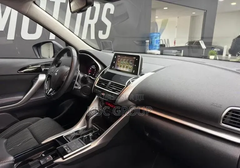 Mitsubishi Eclipse Cross 2019 Gris