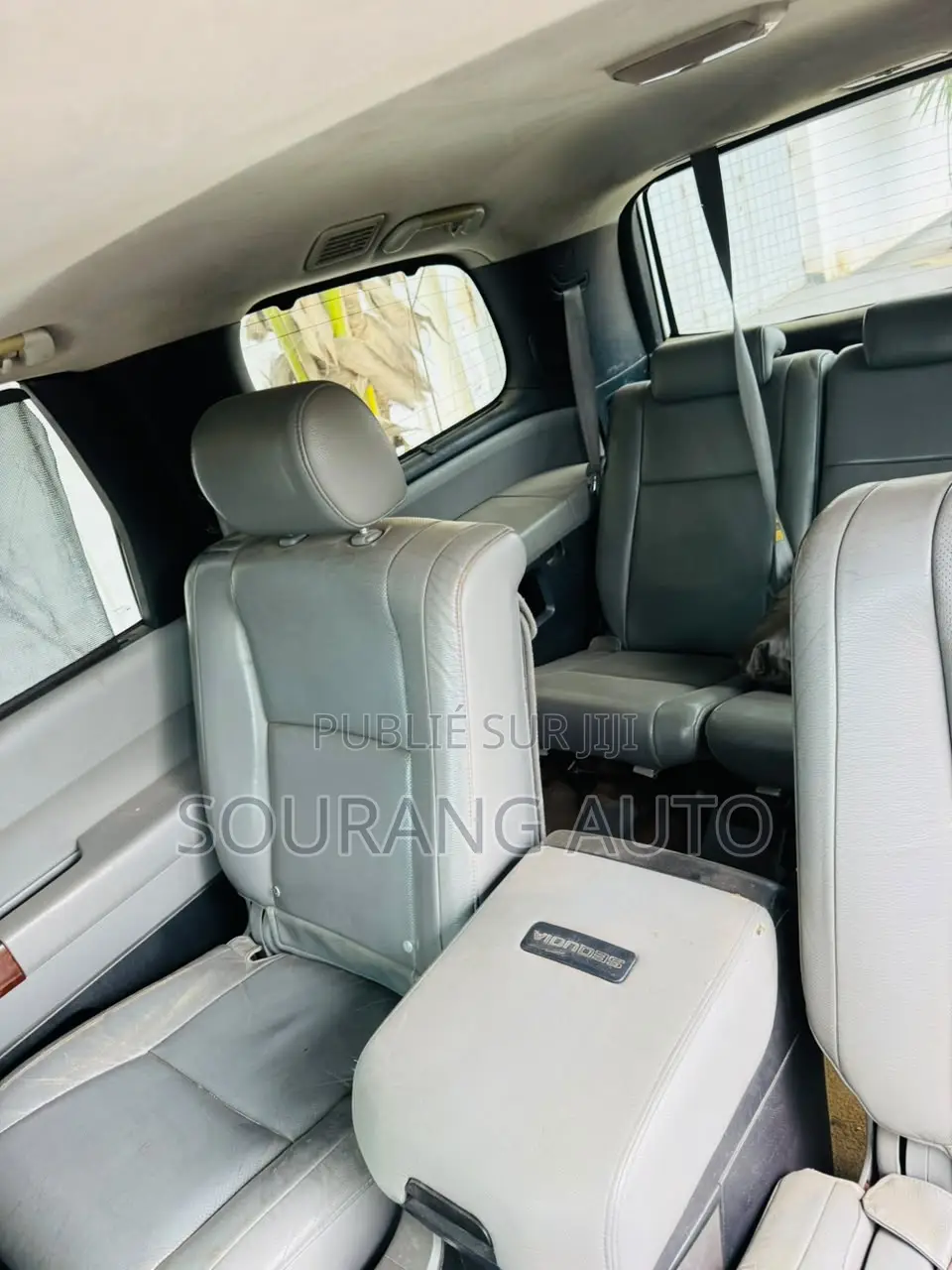 Toyota Sequoia Limited 4dr SUV (5.7L 8cyl 6A) 2012 Noir