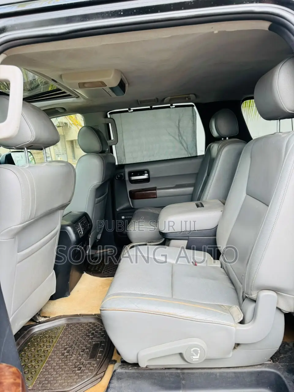 Toyota Sequoia Limited 4dr SUV (5.7L 8cyl 6A) 2012 Noir