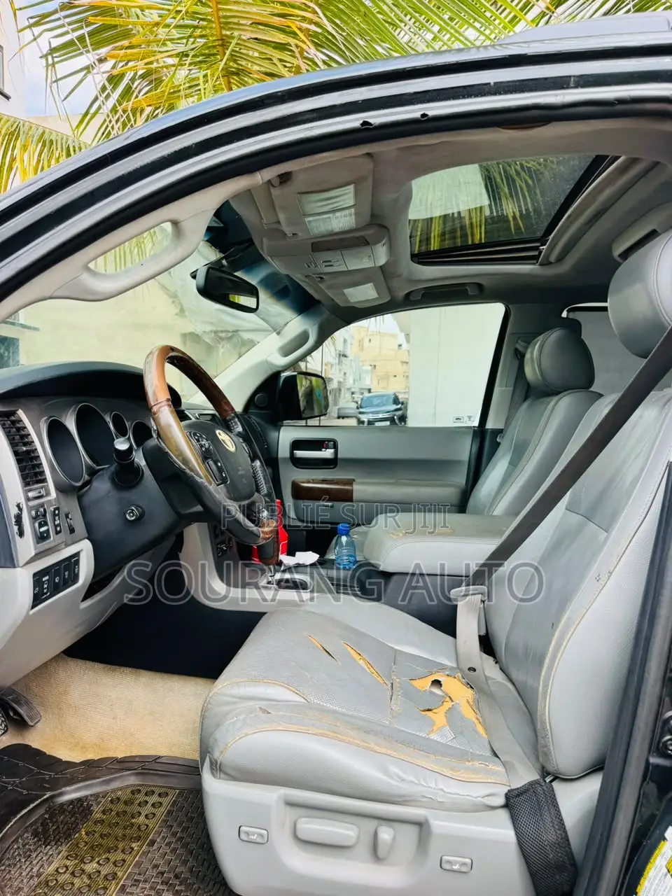 Toyota Sequoia Limited 4dr SUV (5.7L 8cyl 6A) 2012 Noir