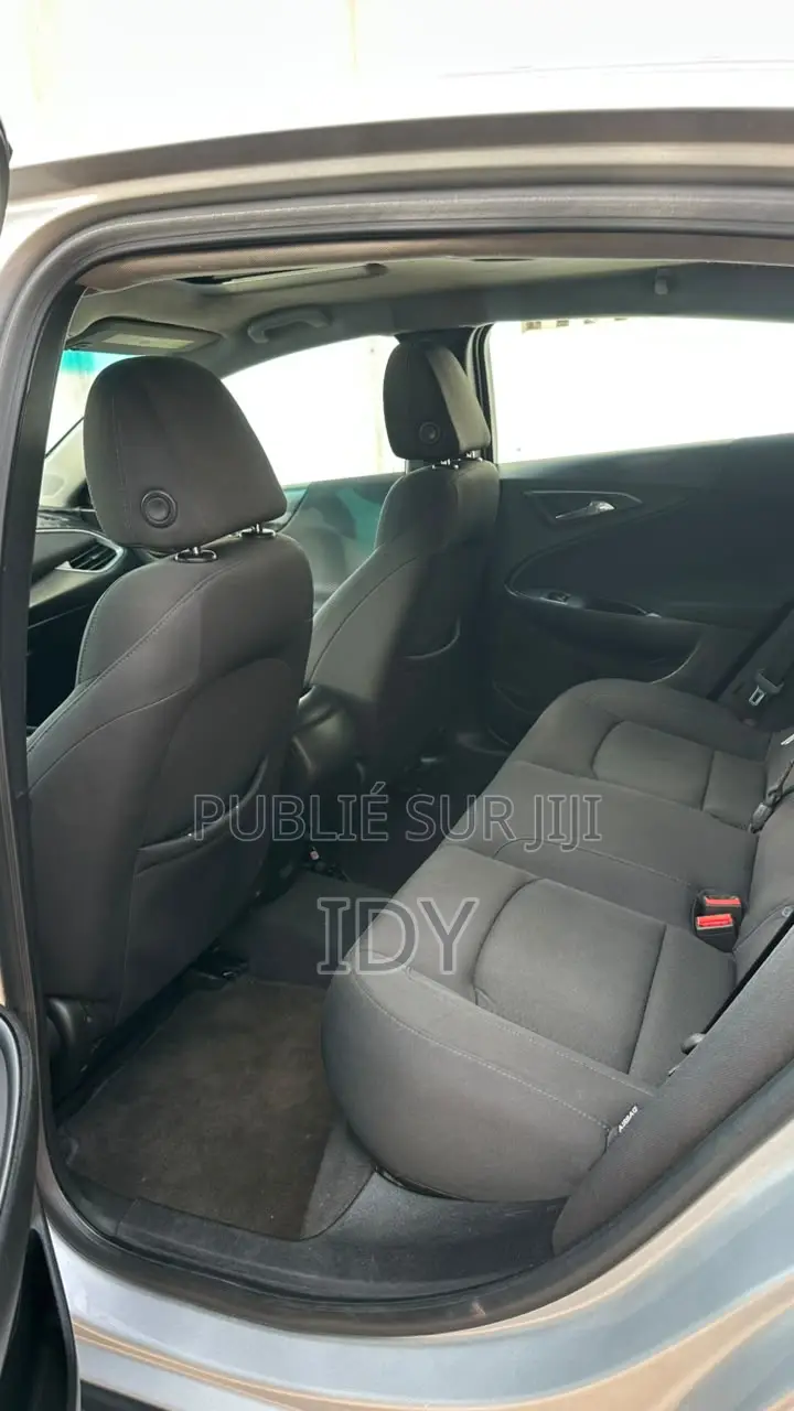 Chevrolet Malibu 2016 Gris
