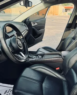Mazda 3 2017 Noir Mat