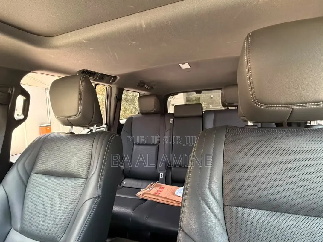 Toyota Land Cruiser Prado 2025 Noir