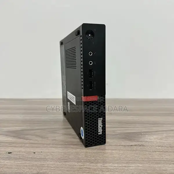 Ordinateur de bureau Lenovo ThinkCentre M710 4GB Intel Xeon SSD 500GB
