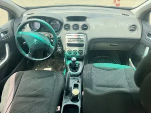 Peugeot 308 2012 Blanc