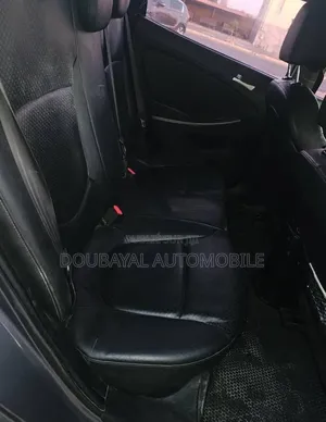 Hyundai Accent 2015 Gris